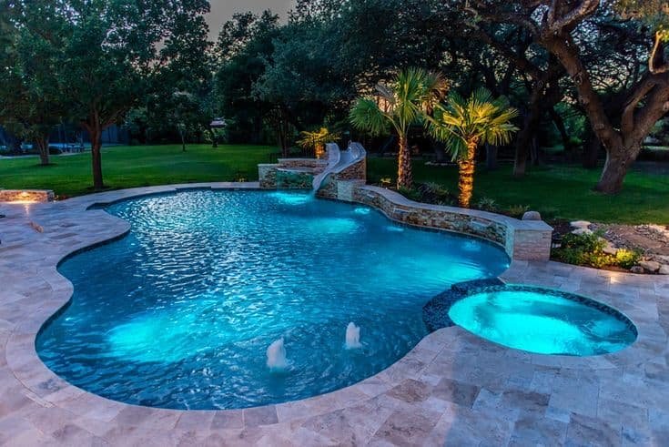 CUSTOM POOLS